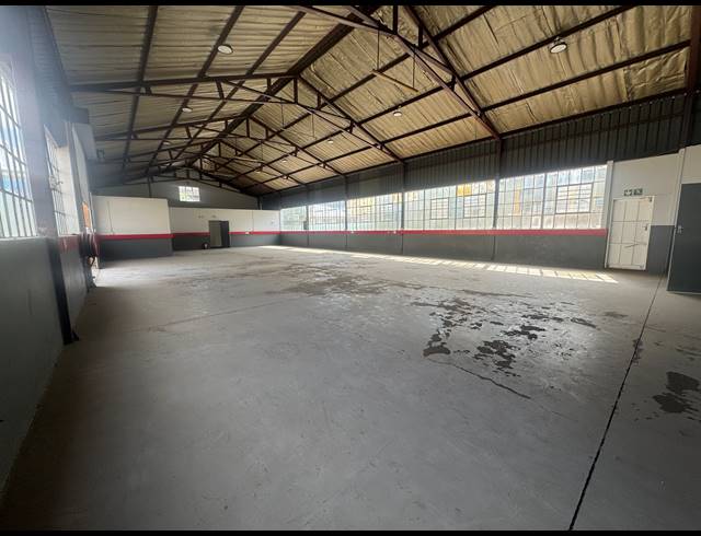 400M² WAREHOUSE TO LET IN WYNBERG